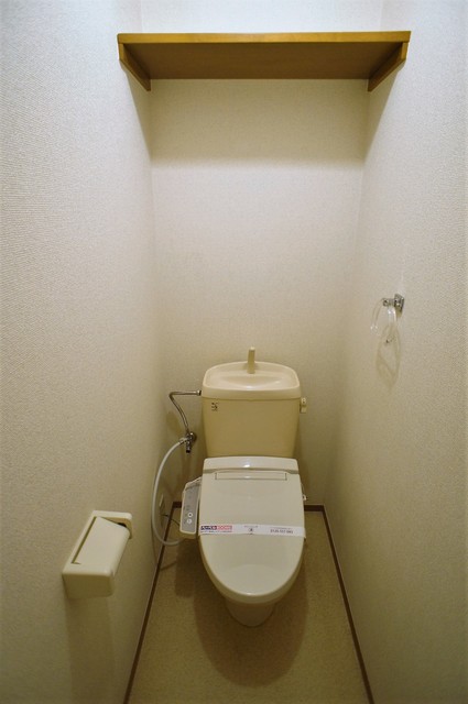 トイレ　※別部屋の参考写真です