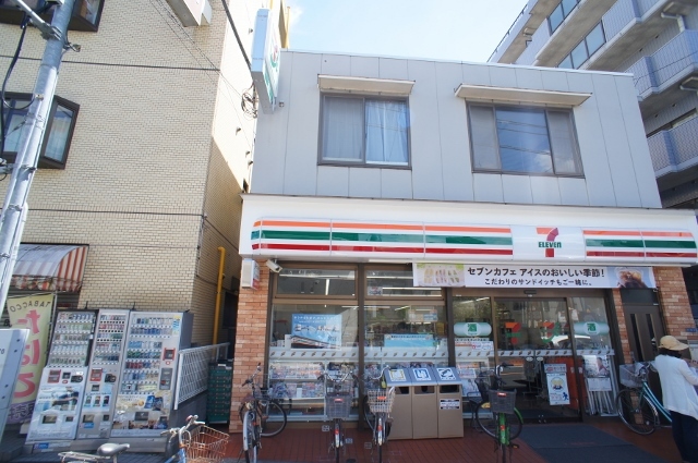 コンビニ　セブンイレブン大森東店（コンビニ）まで198m
