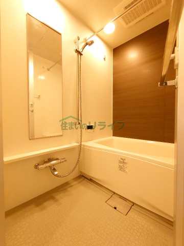 バス・シャワールーム　別部屋の参考写真です