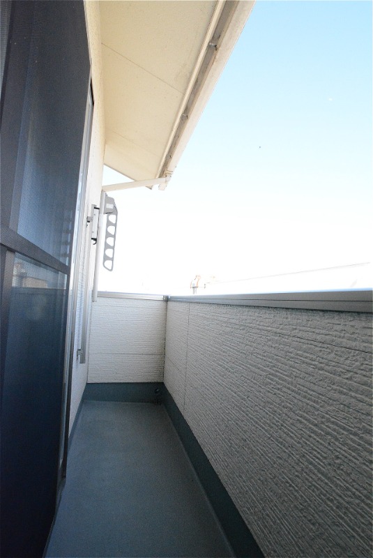 バルコニー　東向きで日当たり良好