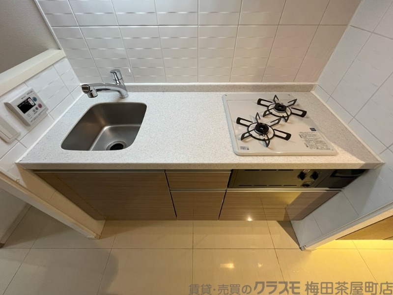 キッチン　綺麗な洋室