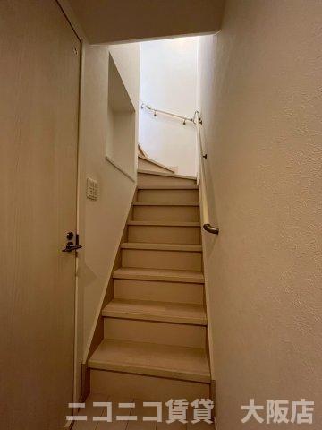 玄関　モデルルームイメージのため、現況を優先いたします。