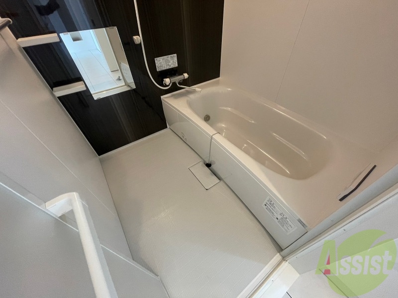 バス・シャワールーム　お風呂になります。一日の疲れを癒してくださいね。