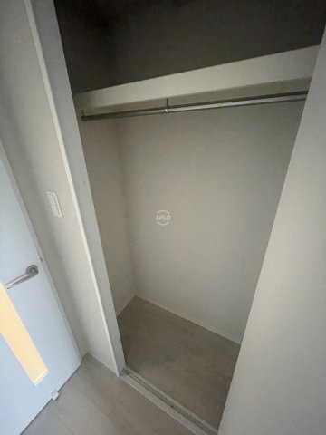 収納　フォーリアライズ淡路ライツ　クローゼット