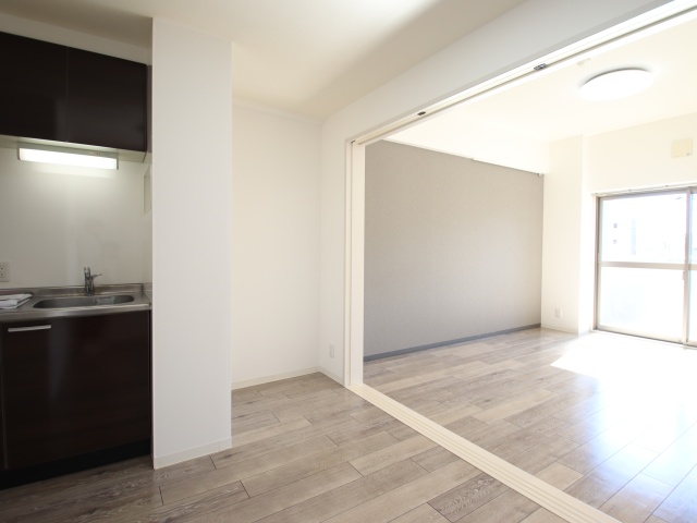 居室・リビング　※別室の参考写真の為、現況優先です。