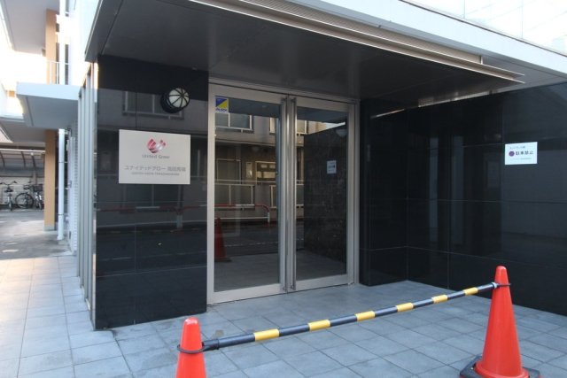 エントランス　建物の内部です