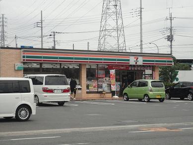 コンビニ　セブンイレブン川口峰店（コンビニ）まで319m