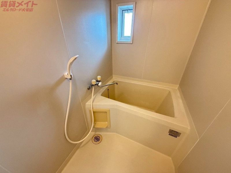 バス・シャワールーム　同型参考写真