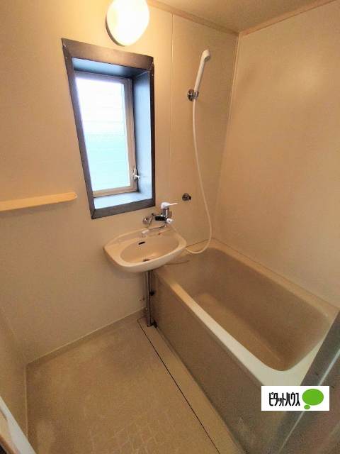 バス・シャワールーム　同物件別部屋