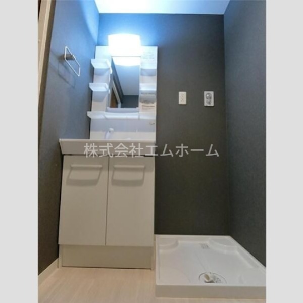洗面設備　脱衣所　独立洗面化粧台
