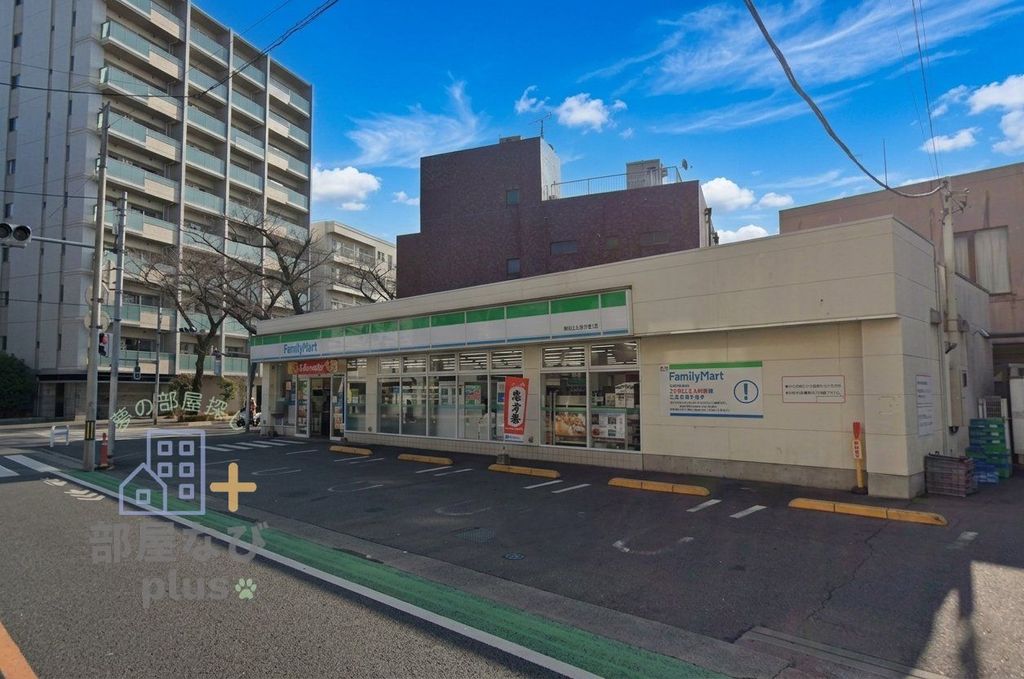 コンビニ　ファミリーマート東村山久米川通り店（コンビニ）まで870m