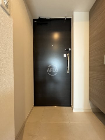 玄関　S-RESIDENCE新大阪WEST　玄関