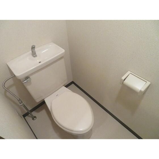 トイレ　落ち着いたトイレです