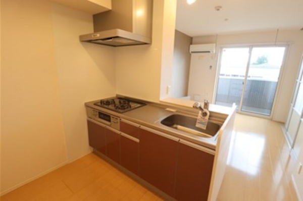 キッチン　同建物別部屋写真