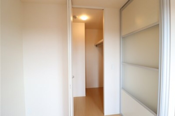 収納　同建物別部屋写真