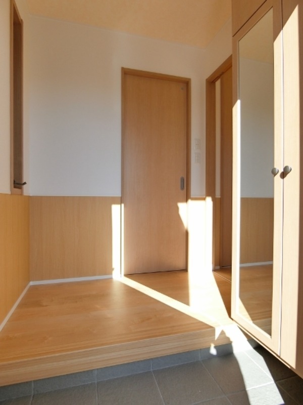 玄関　図面と現状に相違がある場合には現状を優先