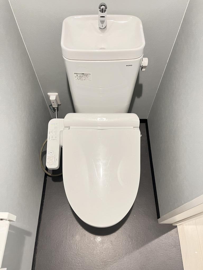 トイレ　同タイプ同モデルを使用