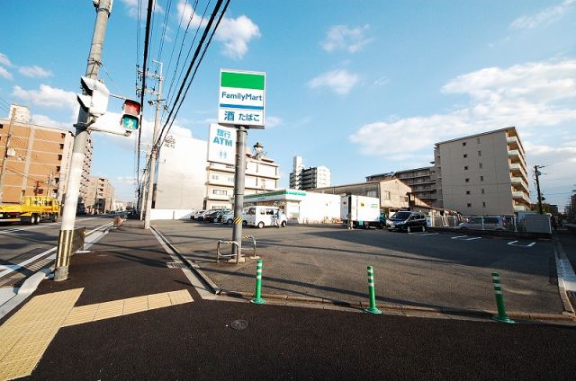 コンビニ　ファミリーマート 天神川高辻店（コンビニ）まで348m