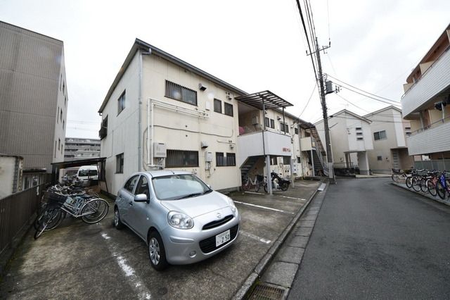 建物外観　閑静な住宅街♪