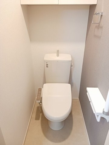 トイレ　落ち着いたトイレです