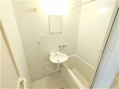 バス・シャワールーム　設備・使用は号室により異なる為、現況を優先致します。