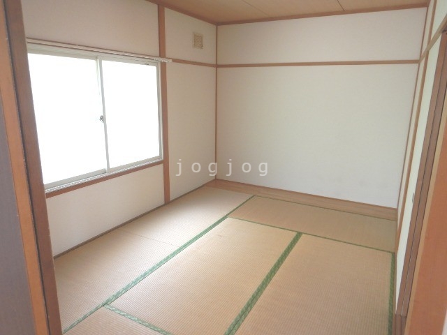 その他部屋・スペース　明るい和室。