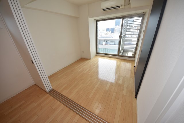 その他部屋・スペース　広々とした洋室です