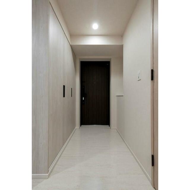 玄関　※写真は同タイプ住戸です。