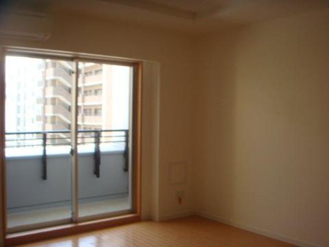 居室・リビング　室内