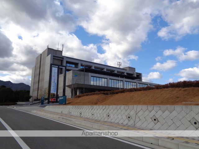 役所　海南市役所（役所）まで1147m