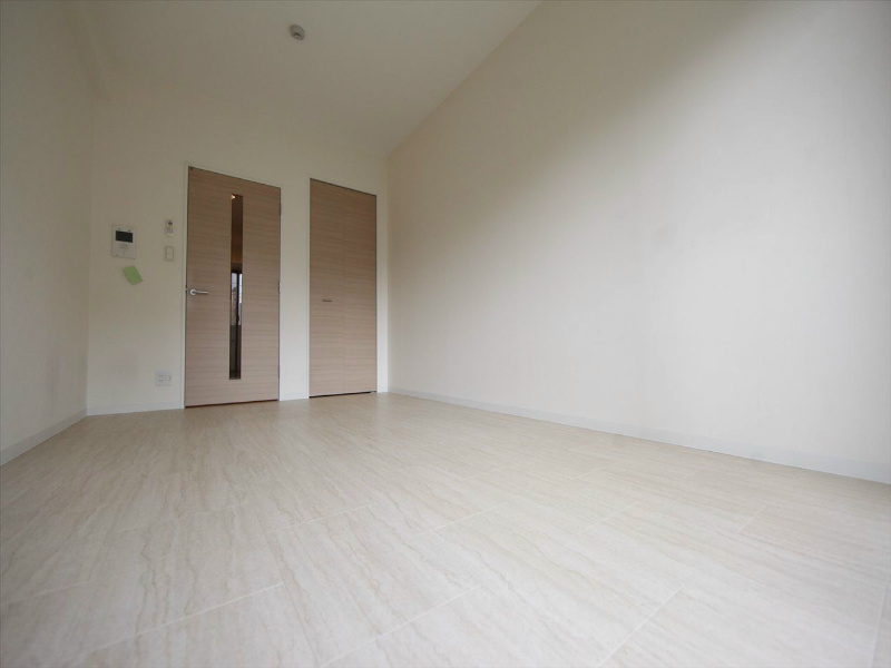 居室・リビング　洋室8.0帖　クローゼット付（収納充実してます）