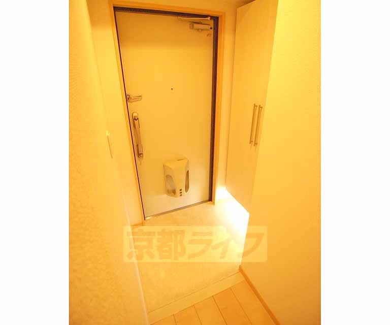 玄関　清潔感溢れる玄関です。