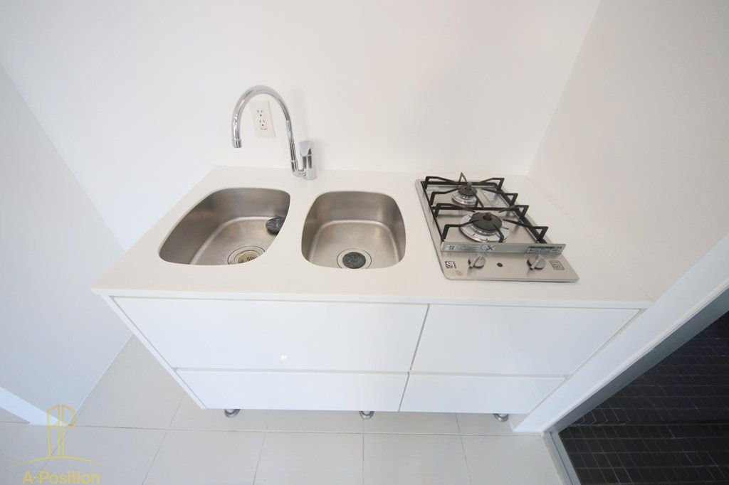 キッチン　是空NAMBA NISHI