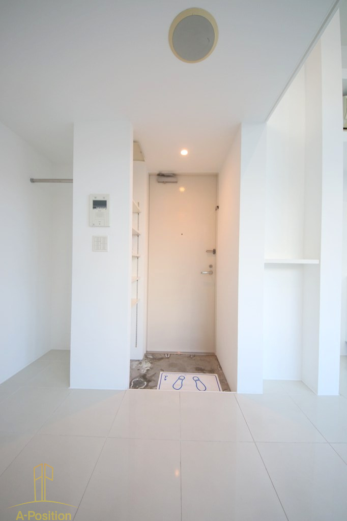 玄関　是空NAMBA NISHI