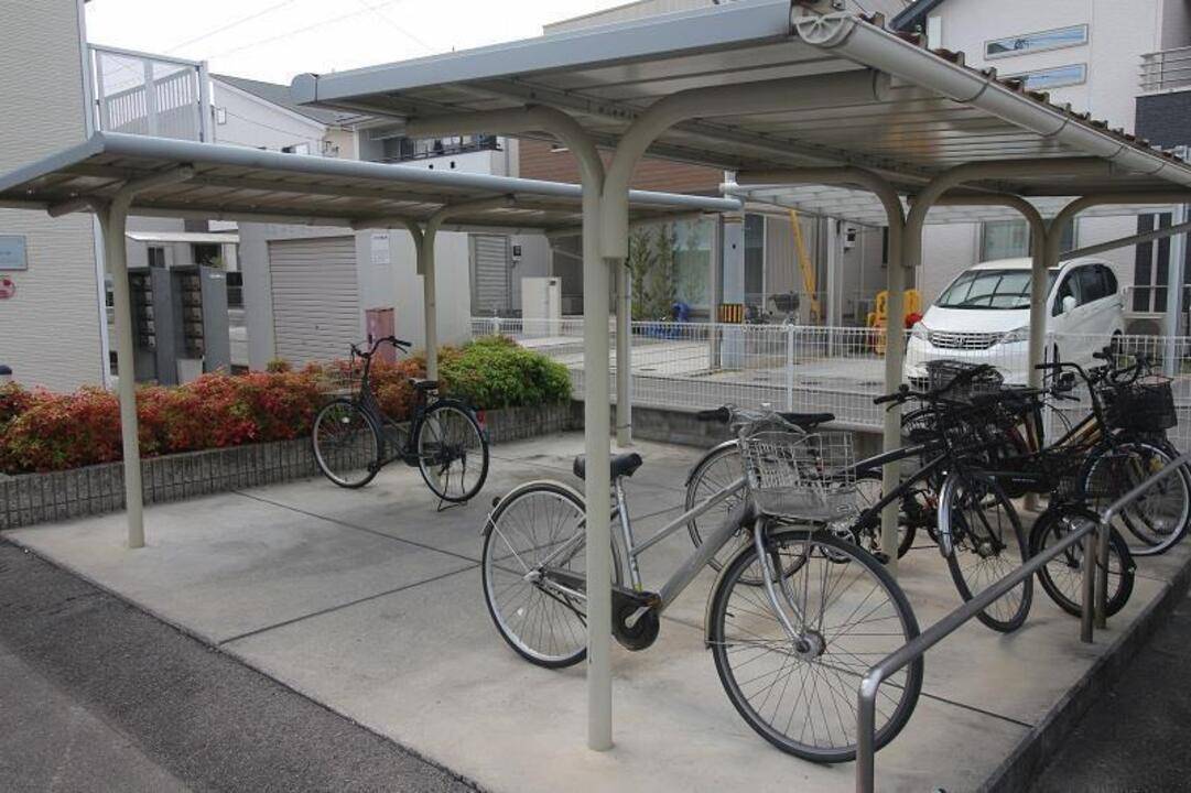 駐車場　駐輪場