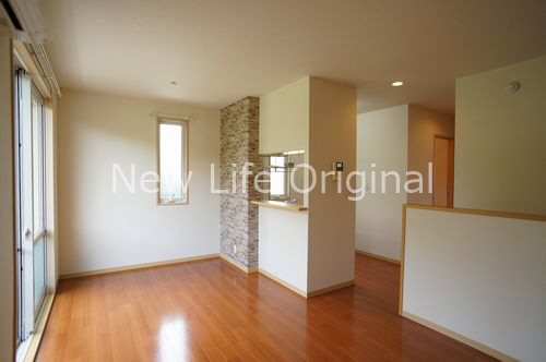 その他　10.8帖リビング☆２面採光で明るいお部屋です☆