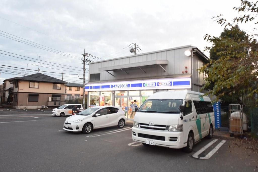 コンビニ　ローソン市川大野店（コンビニ）まで350m