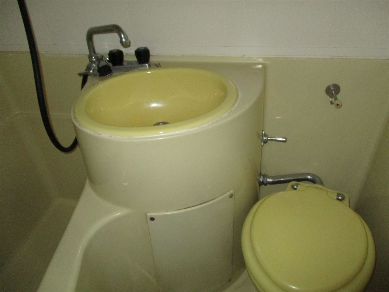 洗面設備　東カン名古屋キャステール