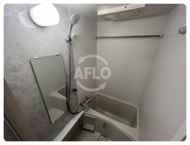 バス・シャワールーム　エスリードレジデンス天神橋筋六丁目　浴室