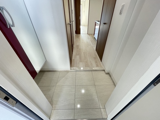 玄関　※別部屋の写真です