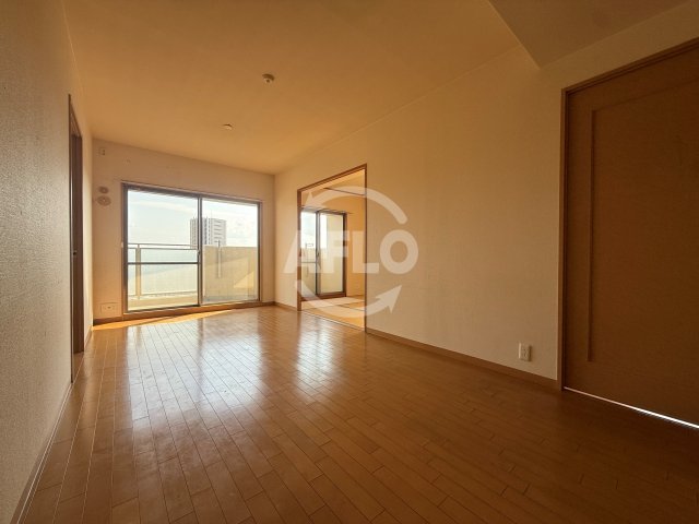 居室・リビング　クリスタルパーク山坂　　リビング