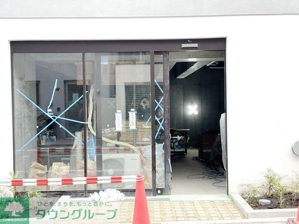 エントランス　エントランス