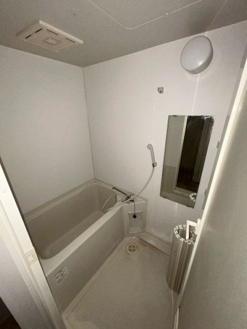 バス・シャワールーム　お風呂です