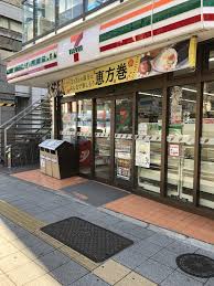 コンビニ　セブンイレブン 代々木3丁目店（コンビニ）まで240m