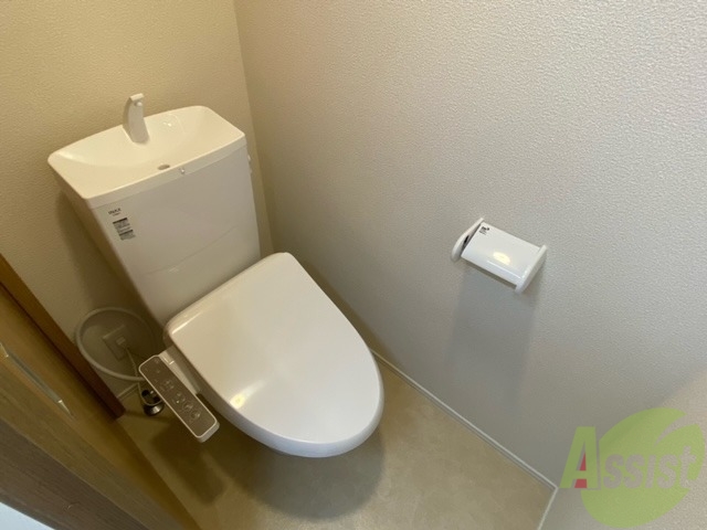 トイレ　トイレにはもちろんウォシュレットが設置済み