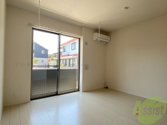 その他部屋・スペース　フローリングなのでベッドを置いたら寝室の出来上がりですね