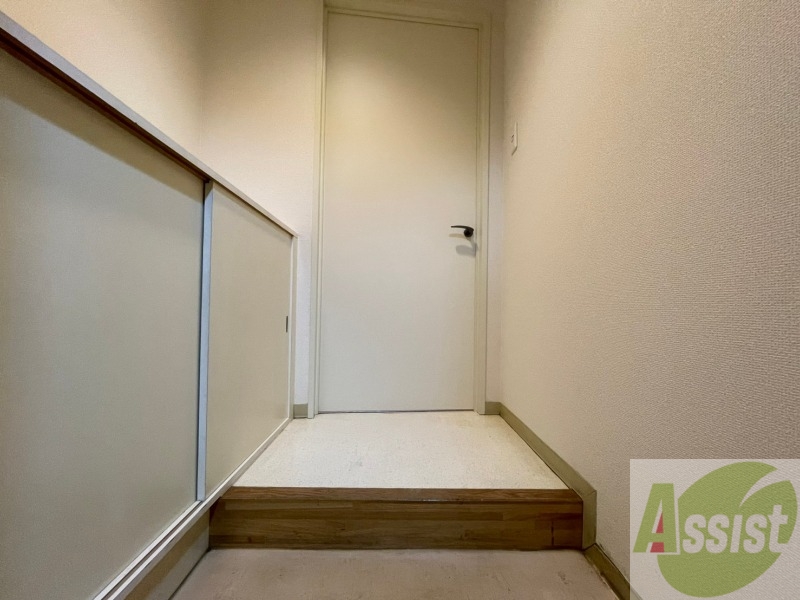 玄関　第一印象を決める玄関。シューズボックスもあって便利。