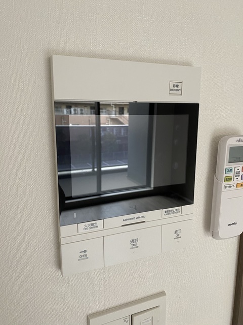 セキュリティ　最新のモニター付きドアホン。