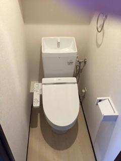 トイレ　温水洗浄便座になっています