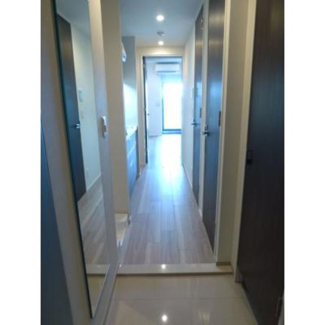 玄関　※写真は同タイプ住戸です。